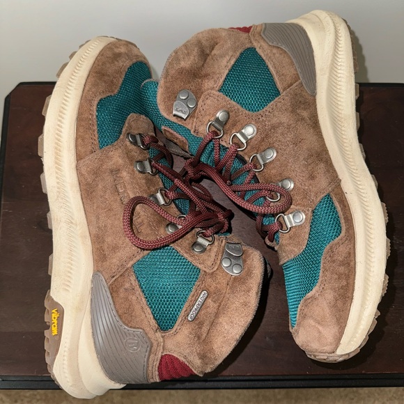 Merrell Hiking Boots - Picture 13 of 15